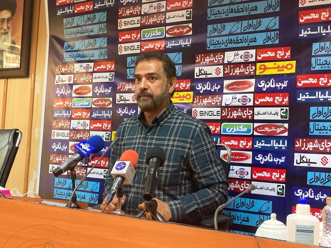 کریمی: اگر استقلال ژستد را گرفته باشد تیم فوق العاده ای می شود/ قرار بود پنجره مان باز شود اما نشد کریمی: اگر استقلال ژستد را گرفته باشد تیم فوق العاده ای می شود/ قرار بود پنجره مان باز شود اما نشد