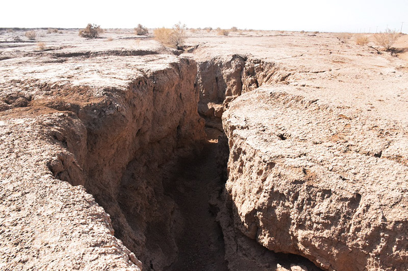 فرونشست زمین در ۱۸ استان
