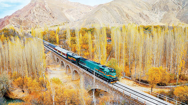 نمایی از زیباترین راه آهن‌ها + فیلم