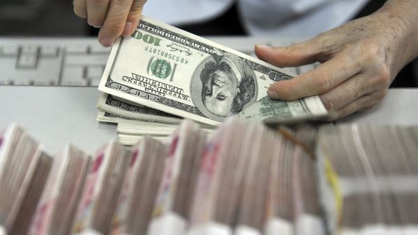 دلار در انتظار آخرین نشست دور هفتم / تب معاملات پشت خطی بالا رفت دلار در انتظار آخرین نشست دور هفتم / تب معاملات پشت خطی بالا رفت