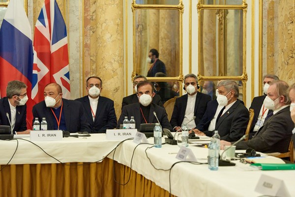 طرف اروپایی از برخی پیشنهادات ما چندان رضایت نداشت / منتظر پاسخ مستند هستیم طرف اروپایی از برخی پیشنهادات ما چندان رضایت نداشت / منتظر پاسخ مستند هستیم