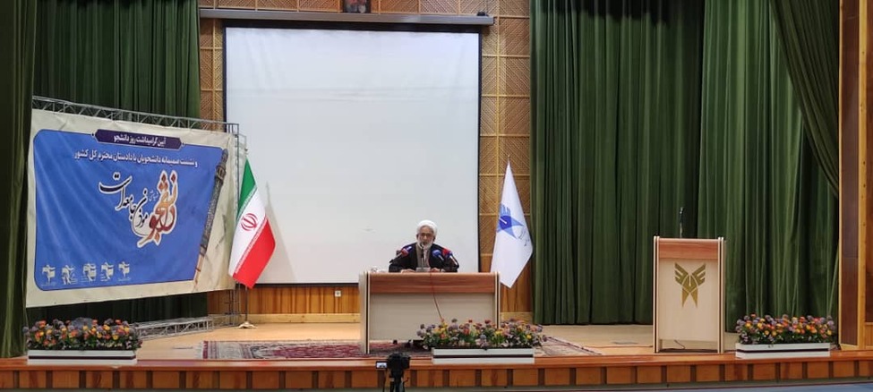 صحبت ما فیلترینگ نیست، مدیریت فضای مجازی است