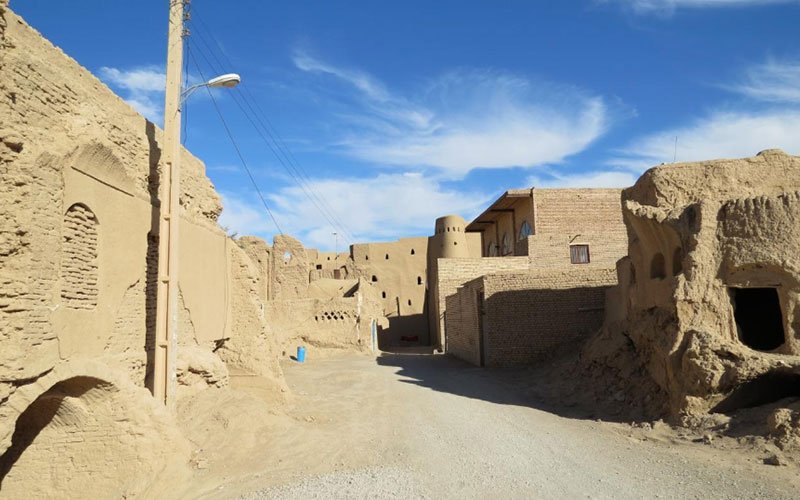 کمبود زمین؛ حتی در روستاهای کویری! کمبود زمین؛ حتی در روستاهای کویری!