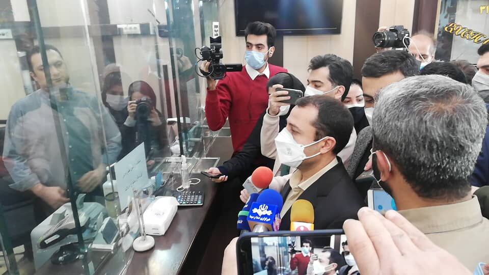 بازدید میدانی رییس بانک مرکزی از صرافی‌ها