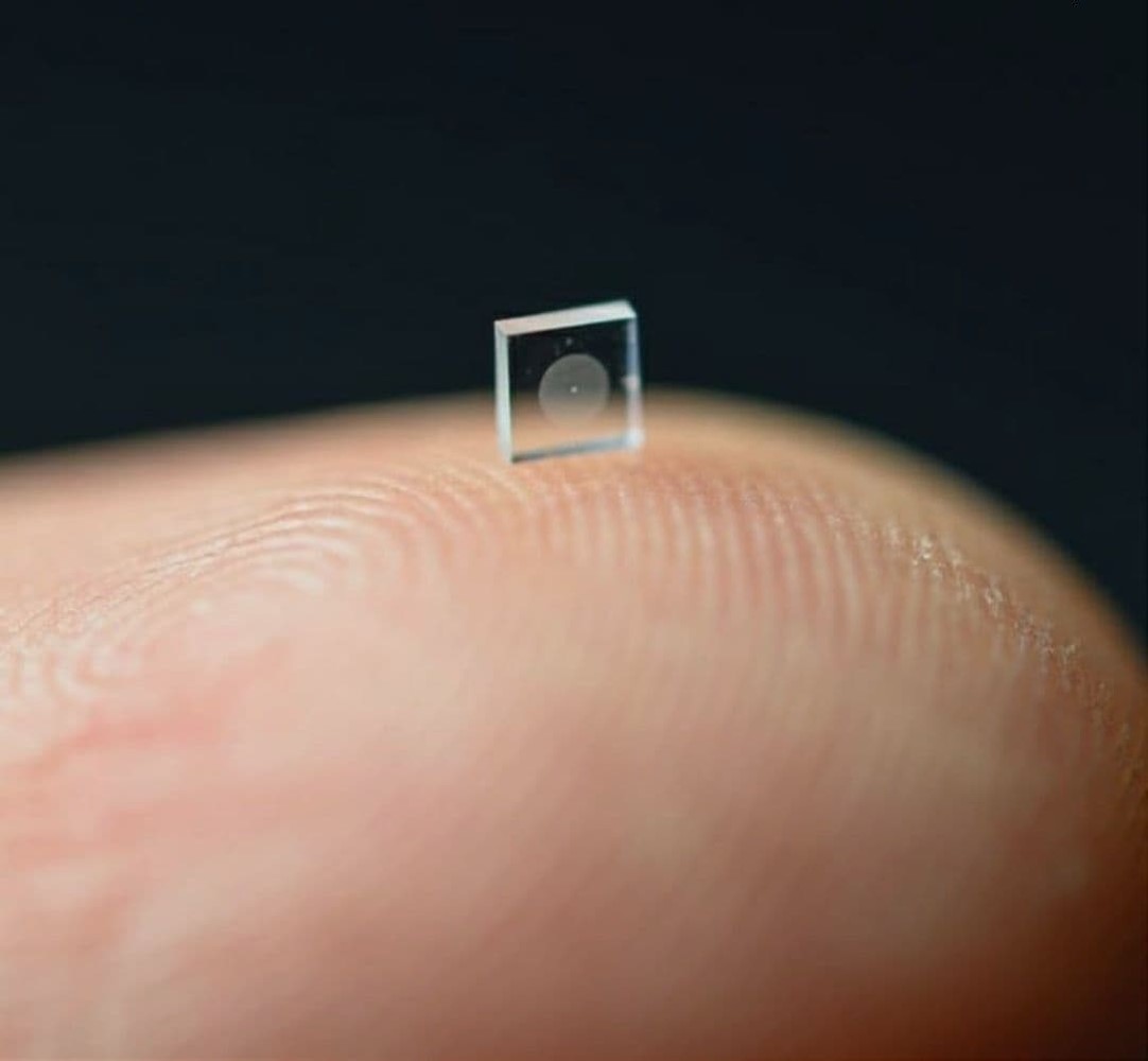 دوربینی به اندازه یک دانه نمک + عکس