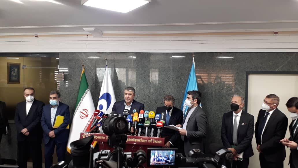 در اجرای برنامه های هسته ای مصمم هستیم / آژانس انرژی اتمی هیچ انحرافی در برنامه ایران مشاهده نکرد در اجرای برنامه های هسته ای مصمم هستیم / آژانس انرژی اتمی هیچ انحرافی در برنامه ایران مشاهده نکرد