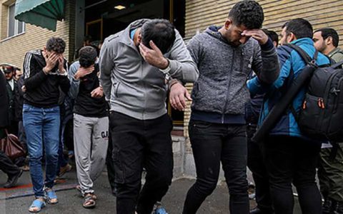 پلیس: با اراذل شوخی نداریم! پلیس: با اراذل شوخی نداریم!