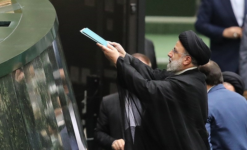 درآمدهای خیالی لایحه بودجه۱۴۰۱ / درآمد مالیاتی بیشتر از واقعیت پیش بینی شد درآمدهای خیالی لایحه بودجه۱۴۰۱ / درآمد مالیاتی بیشتر از واقعیت پیش بینی شد