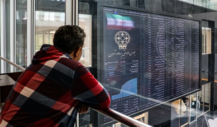 پرداخت وام به بورسی ها؛ با کدام پول؟