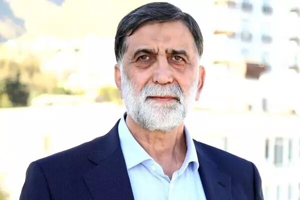 نامه آجرلو به رییس صدا و سیما درباره تصاویر سیگار کشیدن هواداران استقلال نامه آجرلو به رییس صدا و سیما درباره تصاویر سیگار کشیدن هواداران استقلال