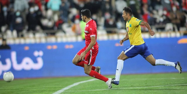 داور گل پرسپولیس را تشخیص نداد داور گل پرسپولیس را تشخیص نداد