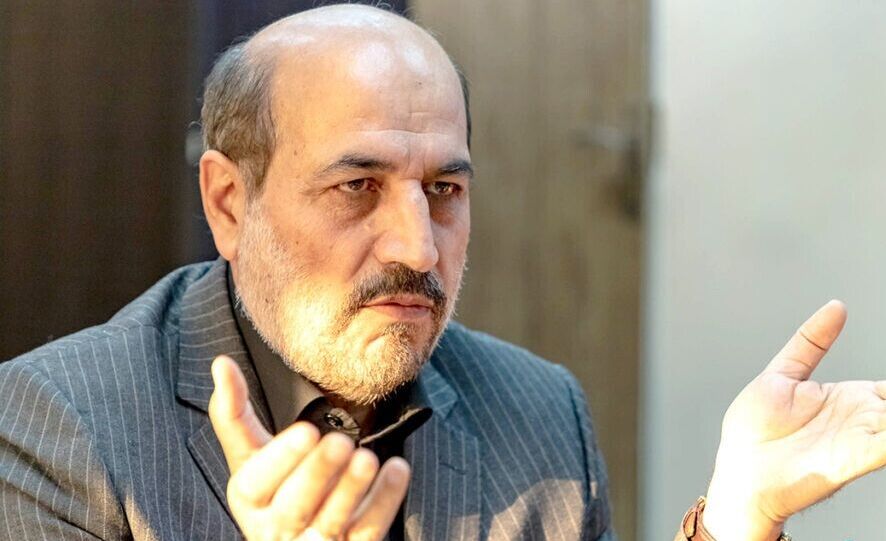 هر خانوار باید دو خودرو داشته باشد هر خانوار باید دو خودرو داشته باشد