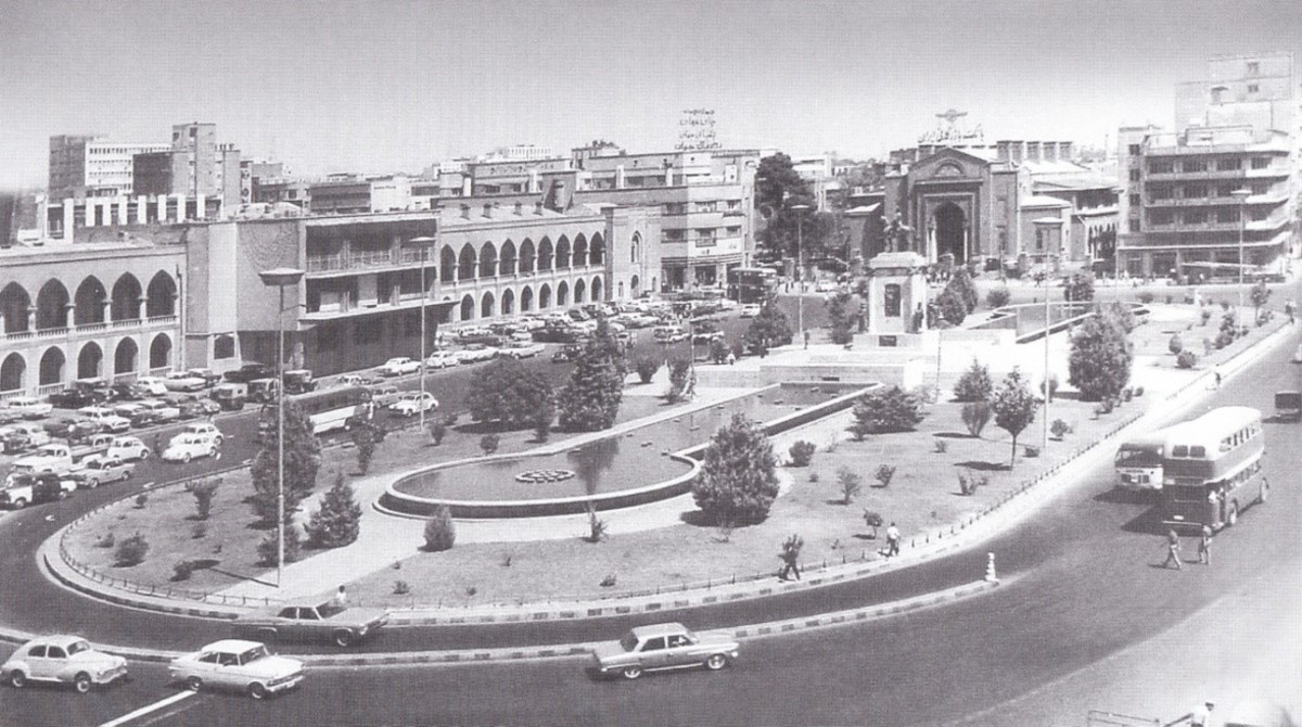 میدان توپخانه تهران در ۱۰۰ سال پیش + فیلم میدان توپخانه تهران در ۱۰۰ سال پیش + فیلم