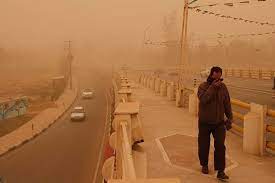 تصاویری از ورود توده عظیم گردوغبار در کرمانشاه