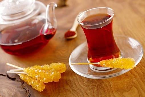 طرز تهیه چای زعفرانی برای افطاری خوشمزه طرز تهیه چای زعفرانی برای افطاری خوشمزه