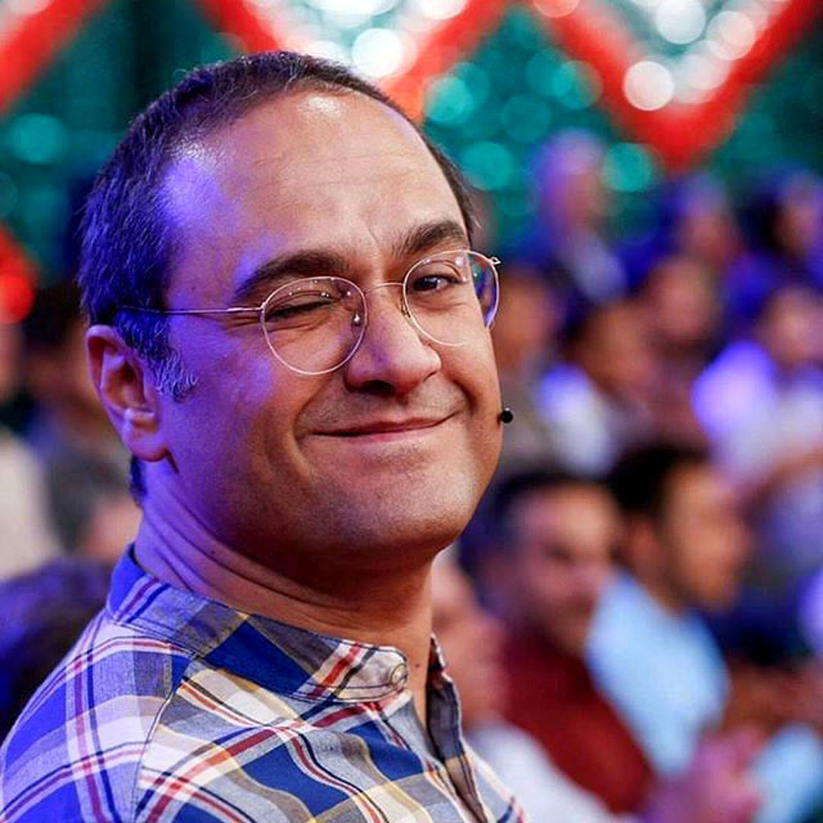 حمله تند رامبد جوان به قیچی کردن موهای دانش آموزان حمله تند رامبد جوان به قیچی کردن موهای دانش آموزان