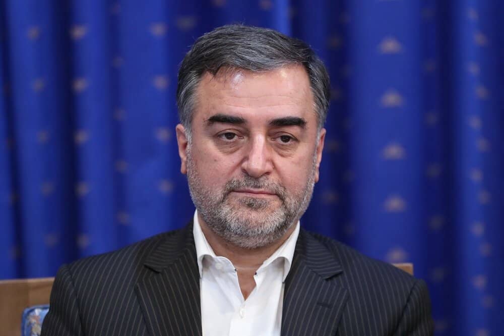 استاندار مازندران: پشت صحنه مخالفت با پتروشیمی میانکاله، فساد و رانت است / هنرمندان چه می دانند ماجرا چیست؟ + فیلم استاندار مازندران: پشت صحنه مخالفت با پتروشیمی میانکاله، فساد و رانت است / هنرمندان چه می دانند ماجرا چیست؟ + فیلم