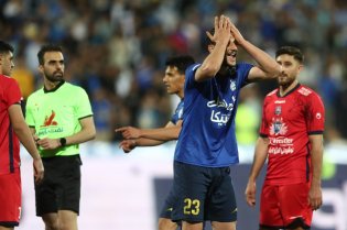 استقلال درخواست داور بین المللی داد! استقلال درخواست داور بین المللی داد!