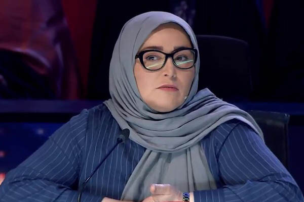 انتقاد تند ژاله صامتی از شرکت کننده عصر جدید + فیلم انتقاد تند ژاله صامتی از شرکت کننده عصر جدید + فیلم