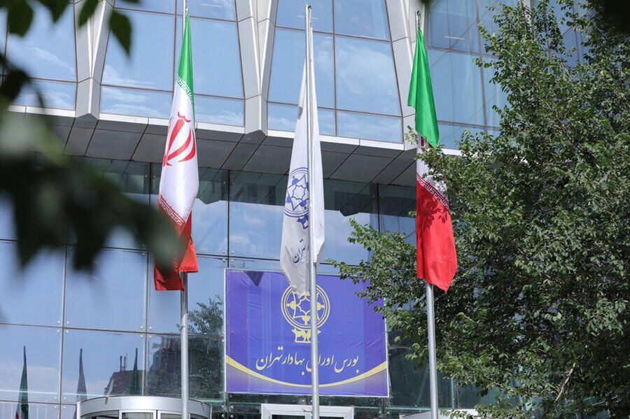 پیش بینی بورس فردا؛ رکوردشکنی بازار ادامه دارد؟ پیش بینی بورس فردا؛ رکوردشکنی بازار ادامه دارد؟