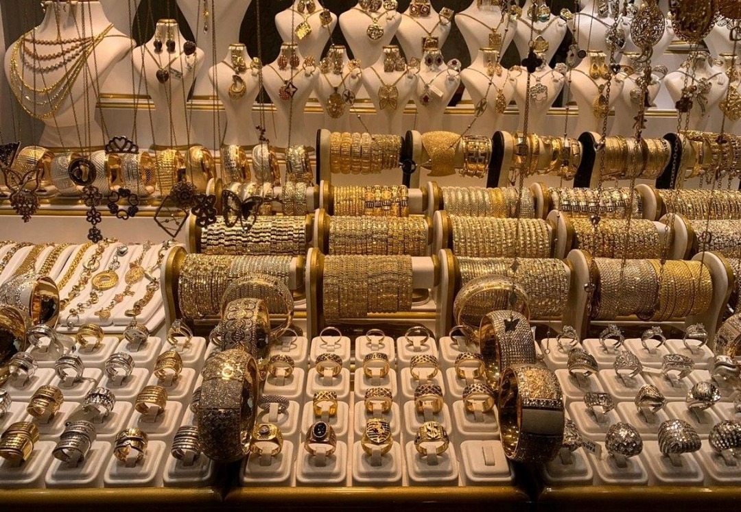 قیمت طلا امروز چهاردهم دی ماه در بازار (مثقال ۱۸ عیار، طلا گرم ۱۸ عیار)