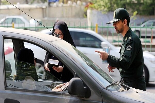 معاون دادستان کل: دستور «برخورد قاطع» با «کشف حجاب» به پلیس داده شد معاون دادستان کل: دستور «برخورد قاطع» با «کشف حجاب» به پلیس داده شد
