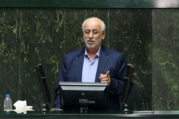 نماینده مجلس: عملکرد تیمی که در دولت برای اقتصاد، ارز و آینده کشور تصمیم می گیرد، بسیار مبهم است نماینده مجلس: عملکرد تیمی که در دولت برای اقتصاد، ارز و آینده کشور تصمیم می گیرد، بسیار مبهم است