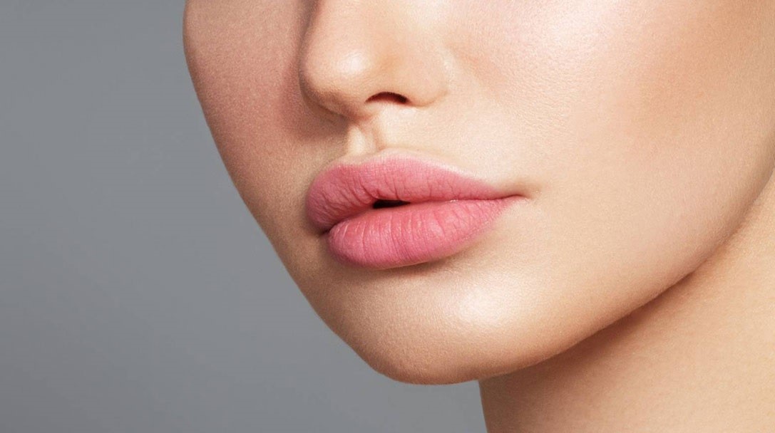 اسرار زیبایی؛ برای خوش فرم کردن لب ها از این مواد طبیعی استفاده کنید اسرار زیبایی؛ برای خوش فرم کردن لب ها از این مواد طبیعی استفاده کنید