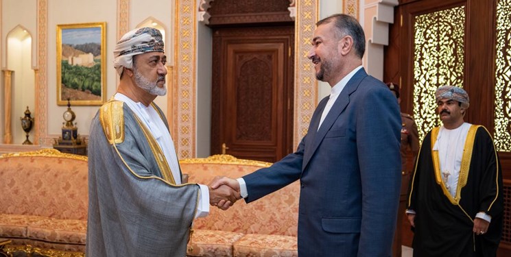 جزییات گفت و گوی وزیر امور خارجه با سلطان عمان جزییات گفت و گوی وزیر امور خارجه با سلطان عمان