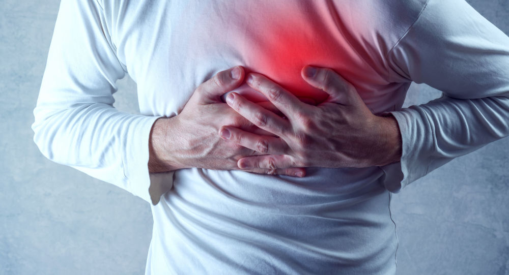 علائم حمله قلبی در زنان؛ شایع ترین علامت حمله قلبی را بشناسید علائم حمله قلبی در زنان؛ شایع ترین علامت حمله قلبی را بشناسید