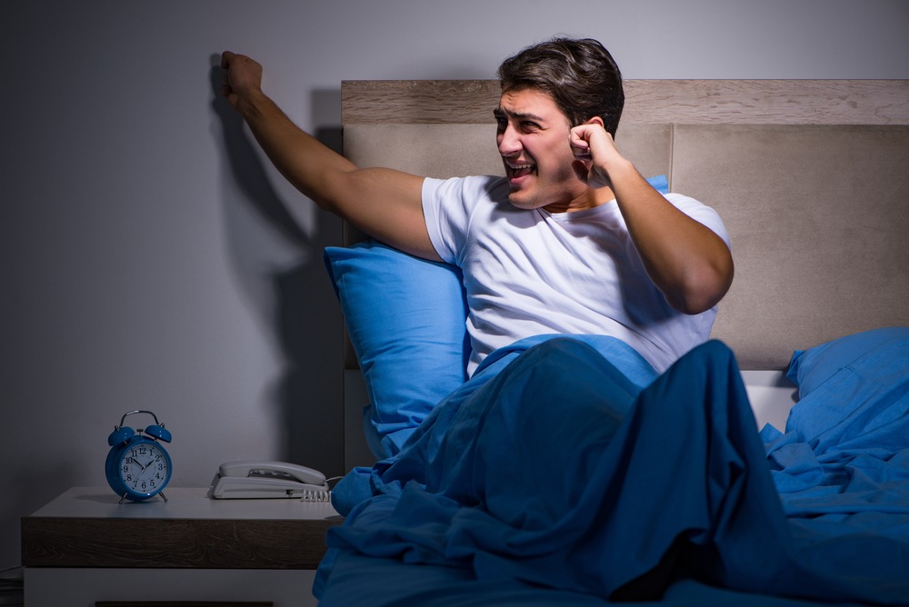 ۹ راه برای آنکه دیگر سر و صدای همسایگان روی اعصابتان نرود ۹ راه برای آنکه دیگر سر و صدای همسایگان روی اعصابتان نرود