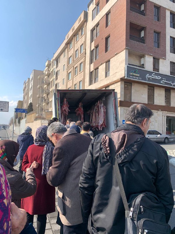 آغاز عرضه گوشت قرمز با کامیونهای سیار در سطح شهر / هر کیلوگرم گوشت ۲۴۰ هزار تومان آغاز عرضه گوشت قرمز با کامیونهای سیار در سطح شهر / هر کیلوگرم گوشت ۲۴۰ هزار تومان
