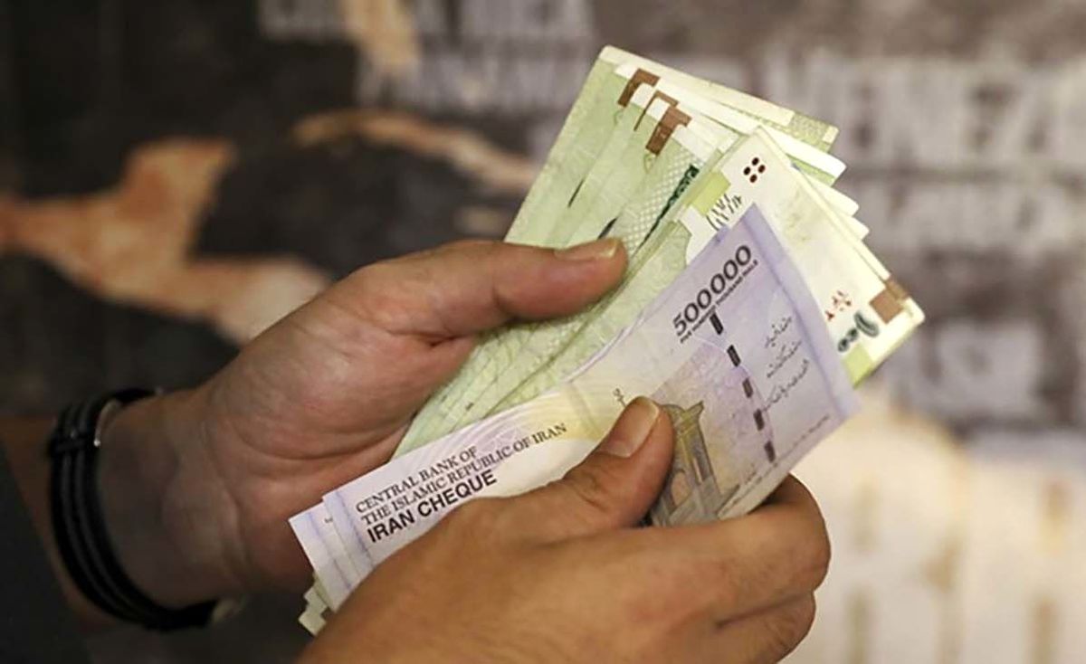 عیدی کارکنان و بازنشستگان دولت مشخص شد عیدی کارکنان و بازنشستگان دولت مشخص شد
