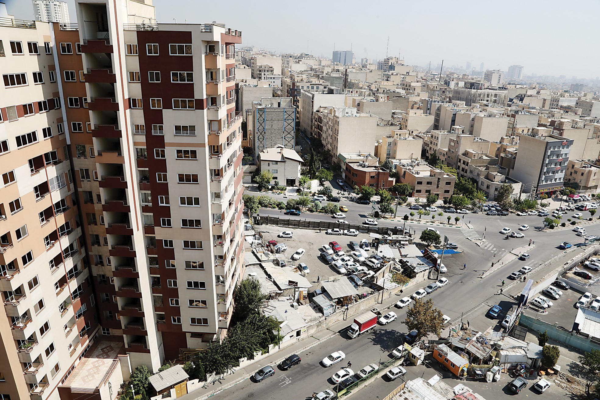 متراژ پروانههای ساختمانی جدید تهران و کل نقاط شهری کم شد، اما تعداد واحدها بیشتر / افزایش اقبال سازندگان به ساخت واحدهای کوچکتر متراژ پروانههای ساختمانی جدید تهران و کل نقاط شهری کم شد، اما تعداد واحدها بیشتر / افزایش اقبال سازندگان به ساخت واحدهای کوچکتر