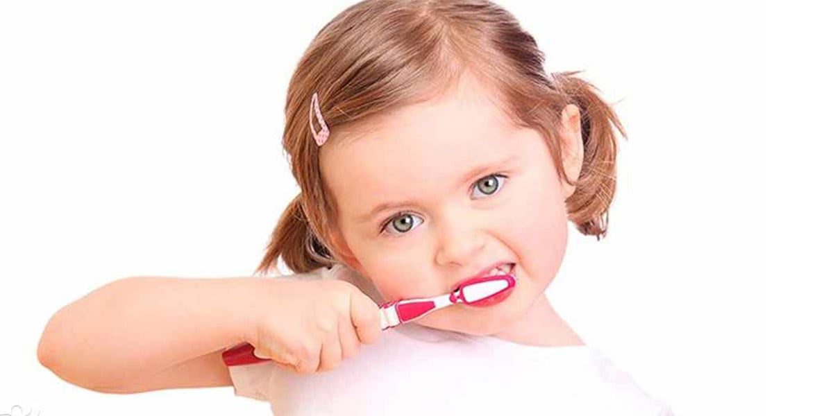 اهمیت سالم نگه داشتن دندان شیری برای کودکان اهمیت سالم نگه داشتن دندان شیری برای کودکان