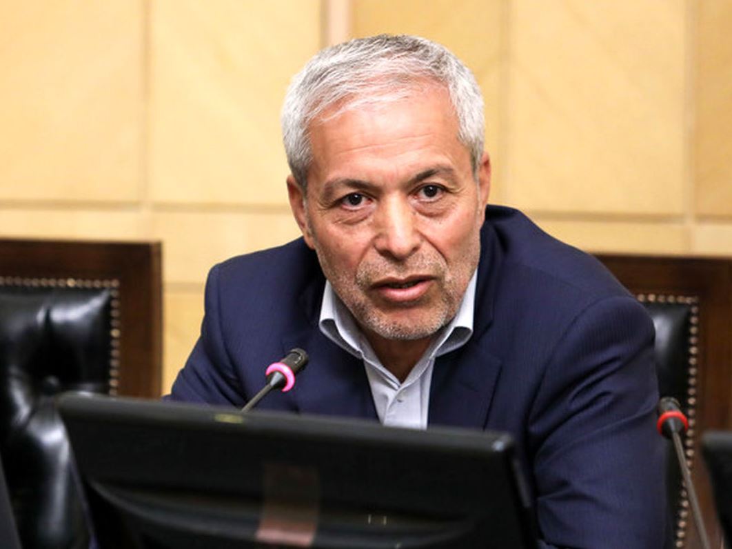 سالی ۲بار برف می آید، اما شهرداری باز هم غافل گیر می شود! سالی ۲بار برف می آید، اما شهرداری باز هم غافل گیر می شود!