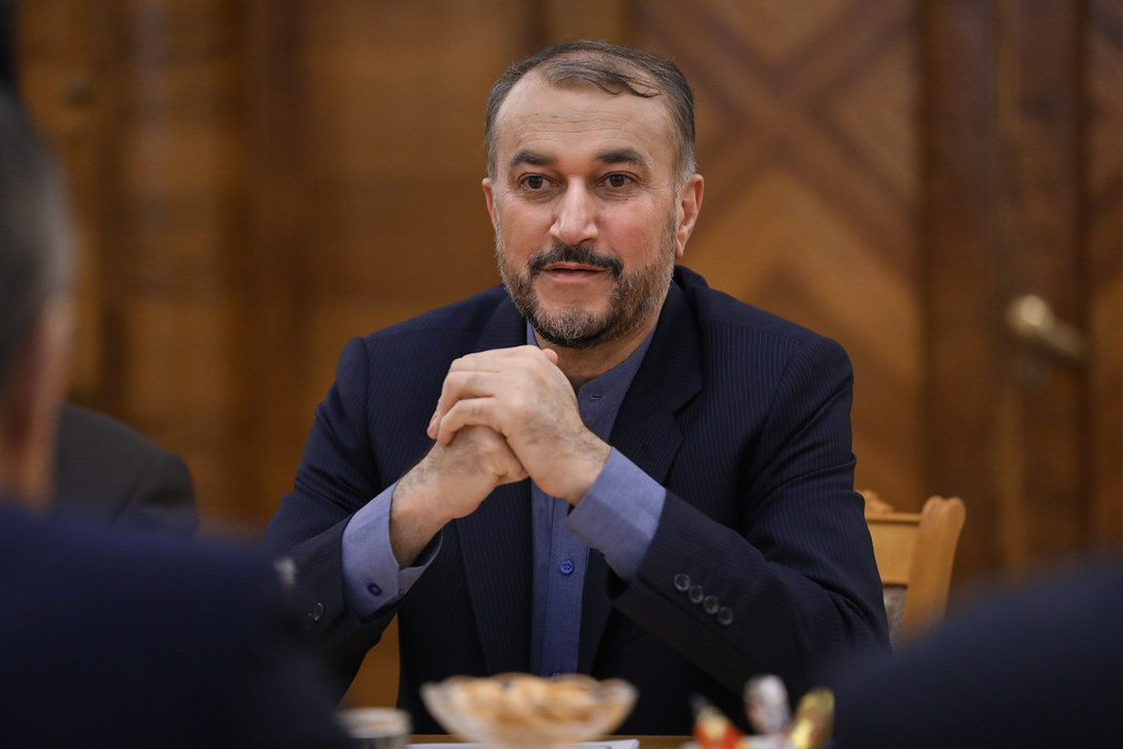 امیرعبداللهیان: فرصت بازگشت همه طرف ها به برجام وجود دارد/ اگر لازم باشد وارد پلان B می شویم امیرعبداللهیان: فرصت بازگشت همه طرف ها به برجام وجود دارد/ اگر لازم باشد وارد پلان B می شویم