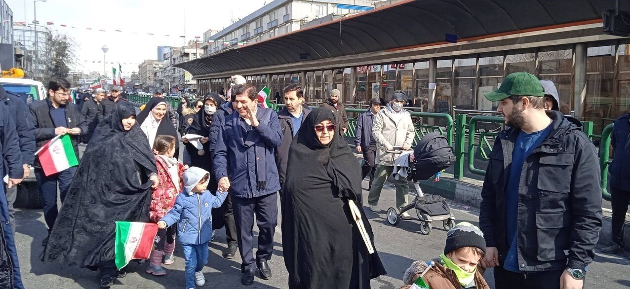 معاون اول رییسی در راهپیمایی ۲۲ بهمن حضور یافت + عکس معاون اول رییسی در راهپیمایی ۲۲ بهمن حضور یافت + عکس