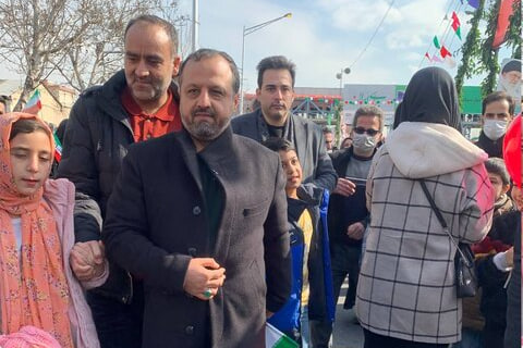 خاندوزی در راهپیمایی ۲۲ بهمن: امیدوارم این روز بازگشت کشور به فضای همدلی و اجماع ملی باشد خاندوزی در راهپیمایی ۲۲ بهمن: امیدوارم این روز بازگشت کشور به فضای همدلی و اجماع ملی باشد