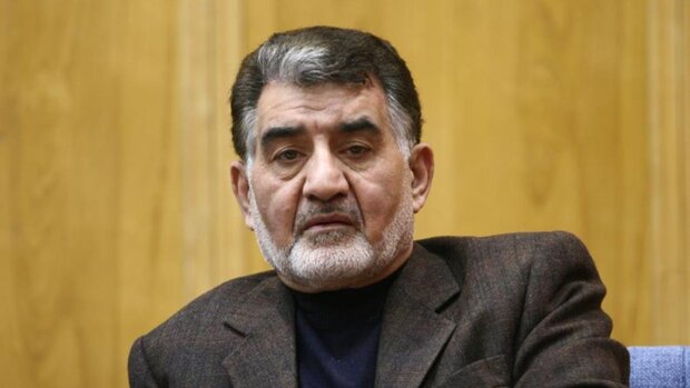 از ظرفیت اتاق های بازرگانی آن طور که باید استفاده نشده / در بعضی دوره ها اتاق سیاسی و حزبی شد از ظرفیت اتاق های بازرگانی آن طور که باید استفاده نشده / در بعضی دوره ها اتاق سیاسی و حزبی شد