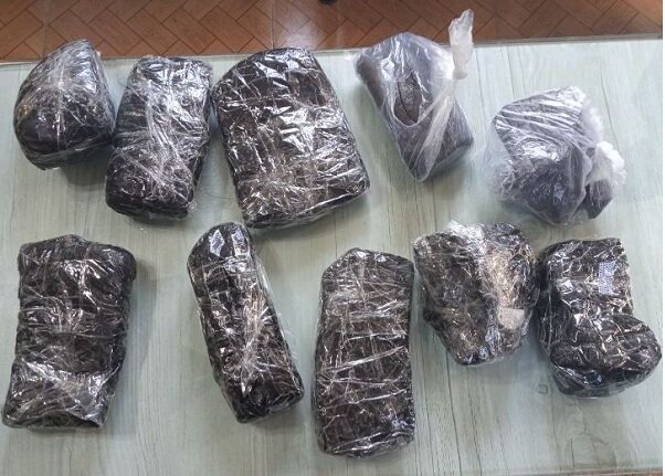 کشف ۱۰ کیلو تریاک با طعم توت فرنگی! کشف ۱۰ کیلو تریاک با طعم توت فرنگی!
