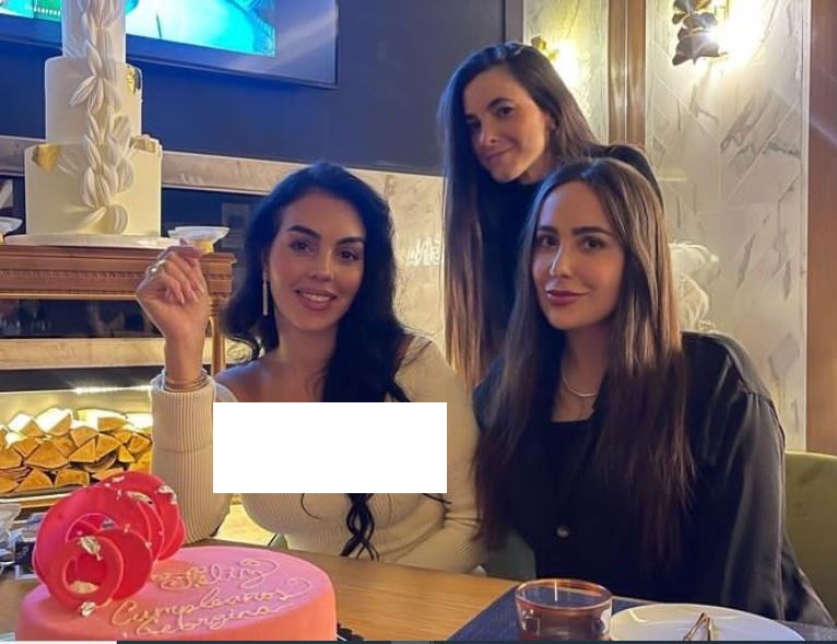 عکس جشن تولد ۲۹ سالگی جورجینا رودریگز / هدیه خاص رونالدو را ببینید! عکس جشن تولد ۲۹ سالگی جورجینا رودریگز / هدیه خاص رونالدو را ببینید!