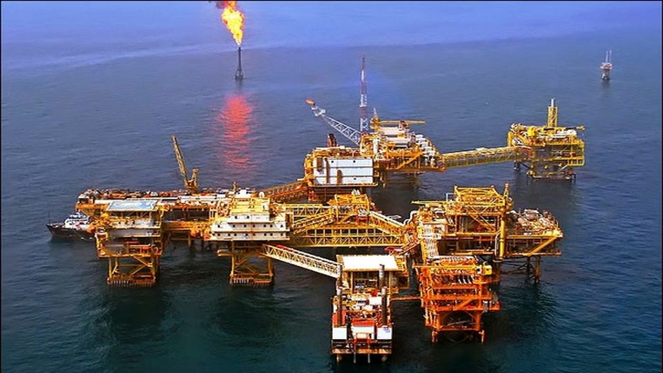 کاهش 150 میلیارد دلاری درآمد شرکت های بزرگ نفتی کاهش 150 میلیارد دلاری درآمد شرکت های بزرگ نفتی