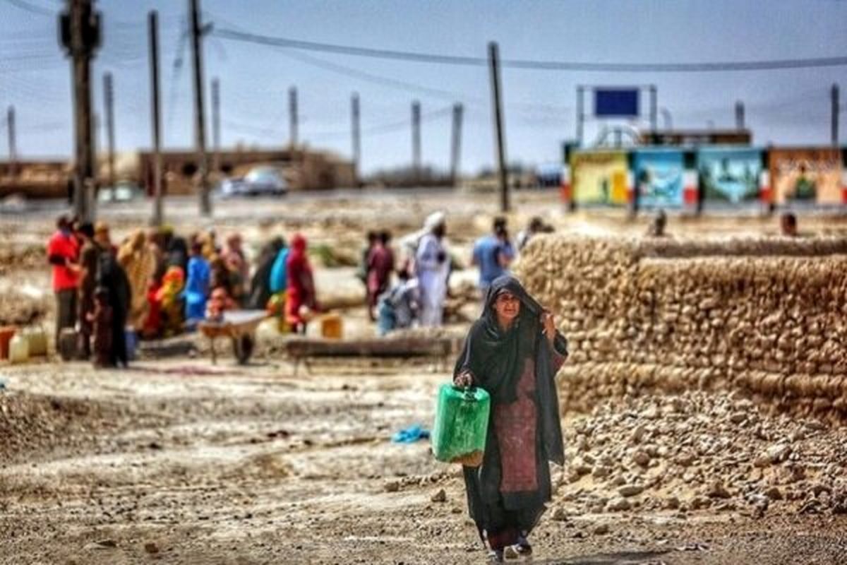مرگ تلخ زن بلوچی / سه روز در «صف» نفت ایستاد تا جان داد! مرگ تلخ زن بلوچی / سه روز در «صف» نفت ایستاد تا جان داد!