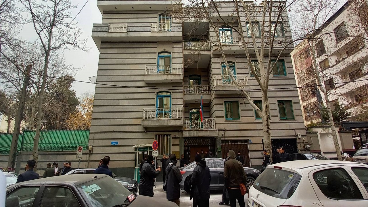 سفارت آذربایجان در تهران تعطیل نمی شود سفارت آذربایجان در تهران تعطیل نمی شود