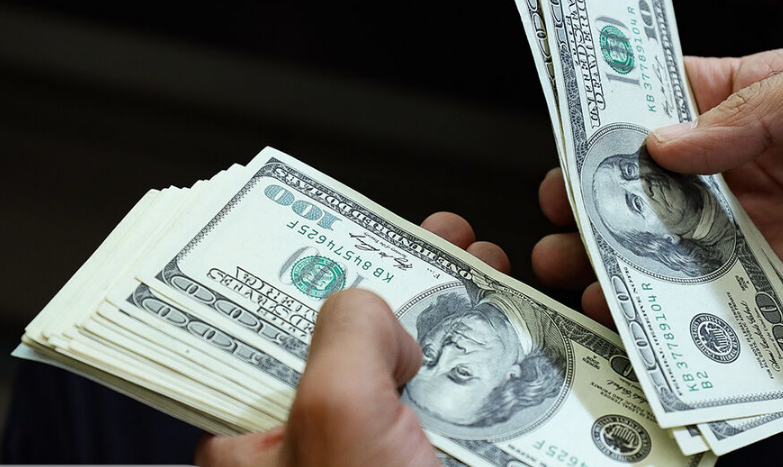 دلار جهانی اوج گرفت دلار جهانی اوج گرفت