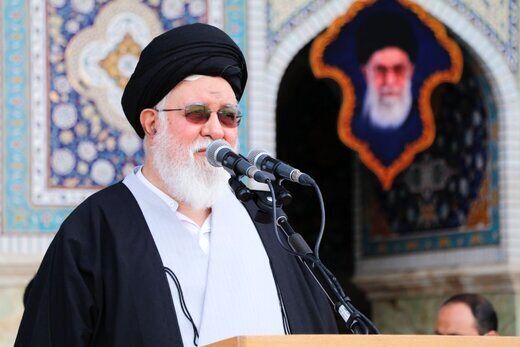 علم الهدی: خرید دلار به امید گران شدن، کمک به دشمن است / عرصه جنگ ارزی فراتر از در نظر گرفتن سود شخصی است علم الهدی: خرید دلار به امید گران شدن، کمک به دشمن است / عرصه جنگ ارزی فراتر از در نظر گرفتن سود شخصی است