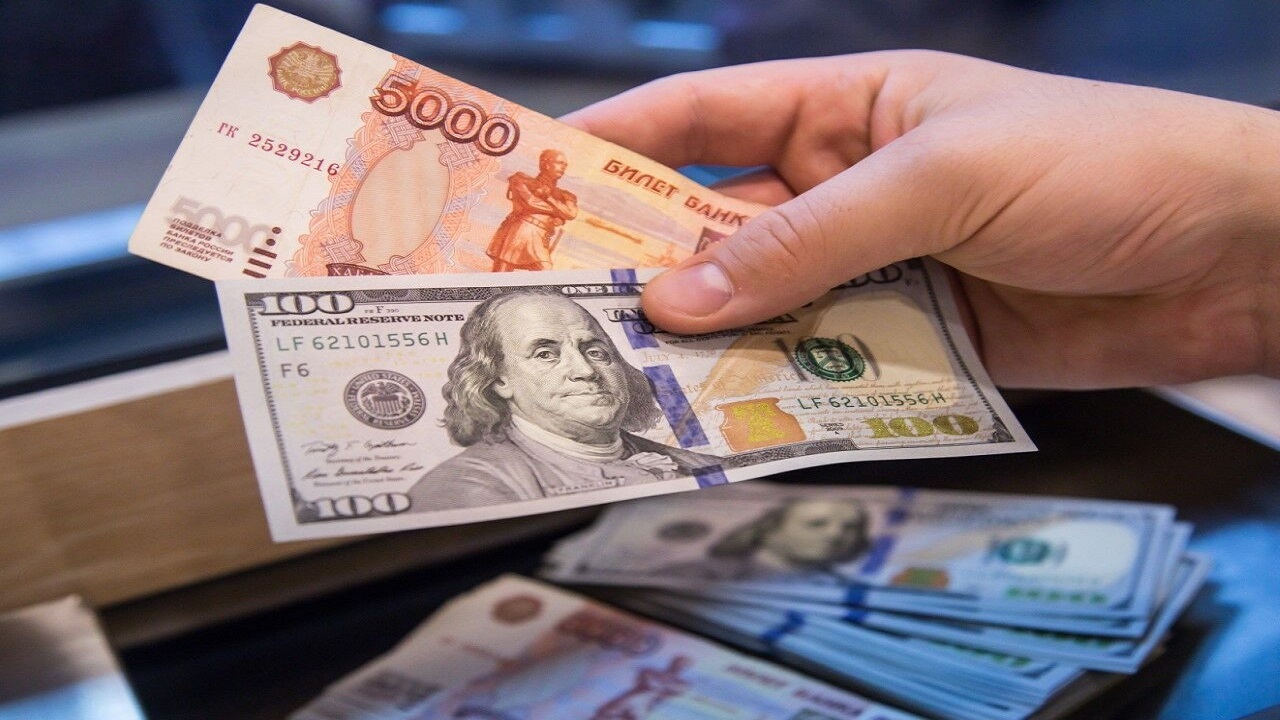 تغییرات ارزی جدید / سقف ۱۰ هزار دلار برای این گروه برداشته شد تغییرات ارزی جدید / سقف ۱۰ هزار دلار برای این گروه برداشته شد
