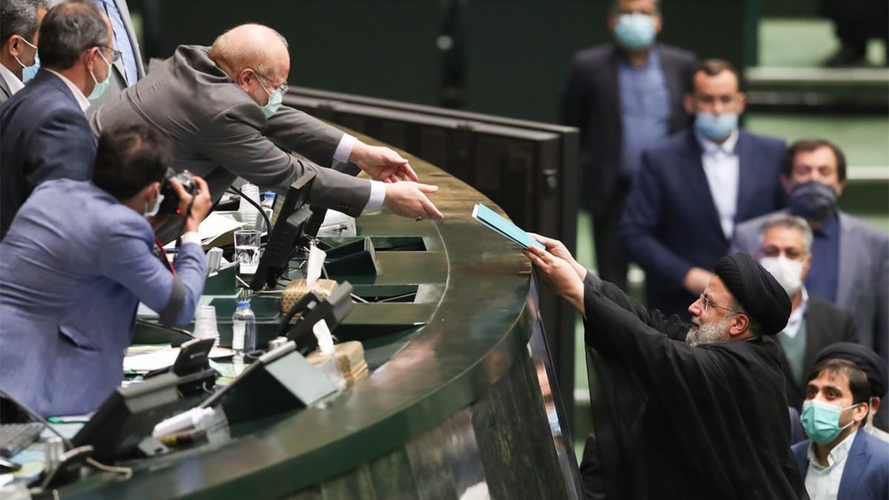 دخل و خرج دولت در سال ۱۴۰۲ مشخص شد / بودجه ۲۰۶۲هزار میلیاردی برای سال آینده دخل و خرج دولت در سال ۱۴۰۲ مشخص شد / بودجه ۲۰۶۲هزار میلیاردی برای سال آینده