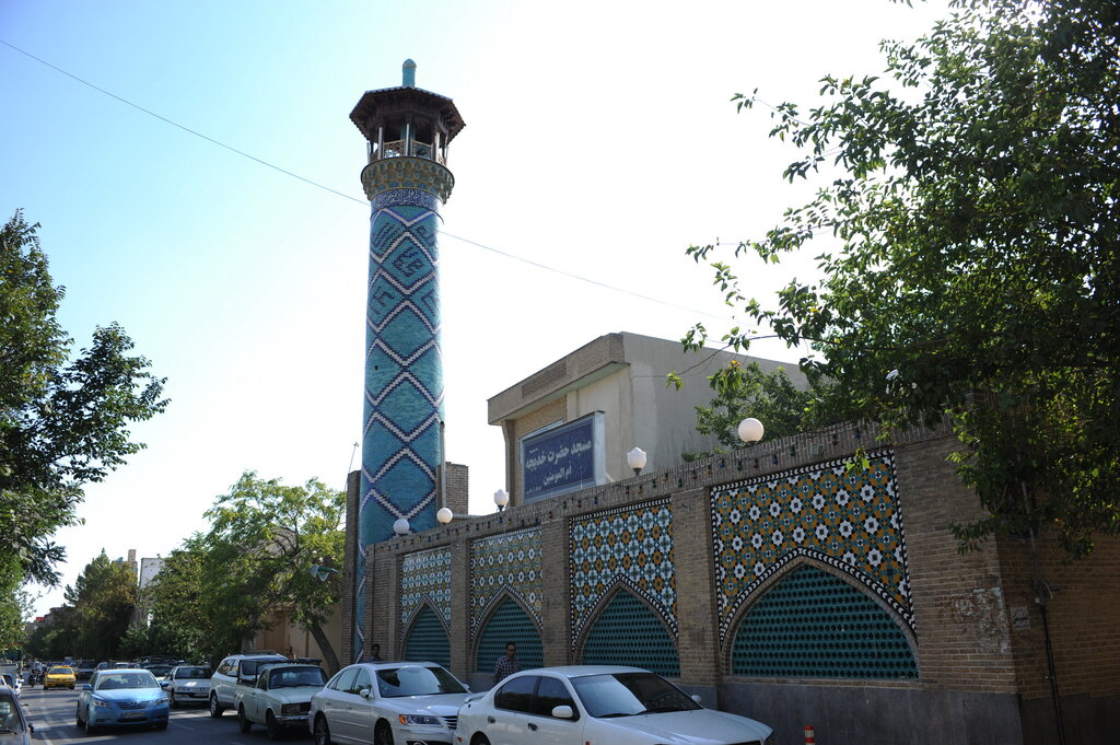 خرج کردن دونگی از کی در تهران رسم شد؟ خرج کردن دونگی از کی در تهران رسم شد؟